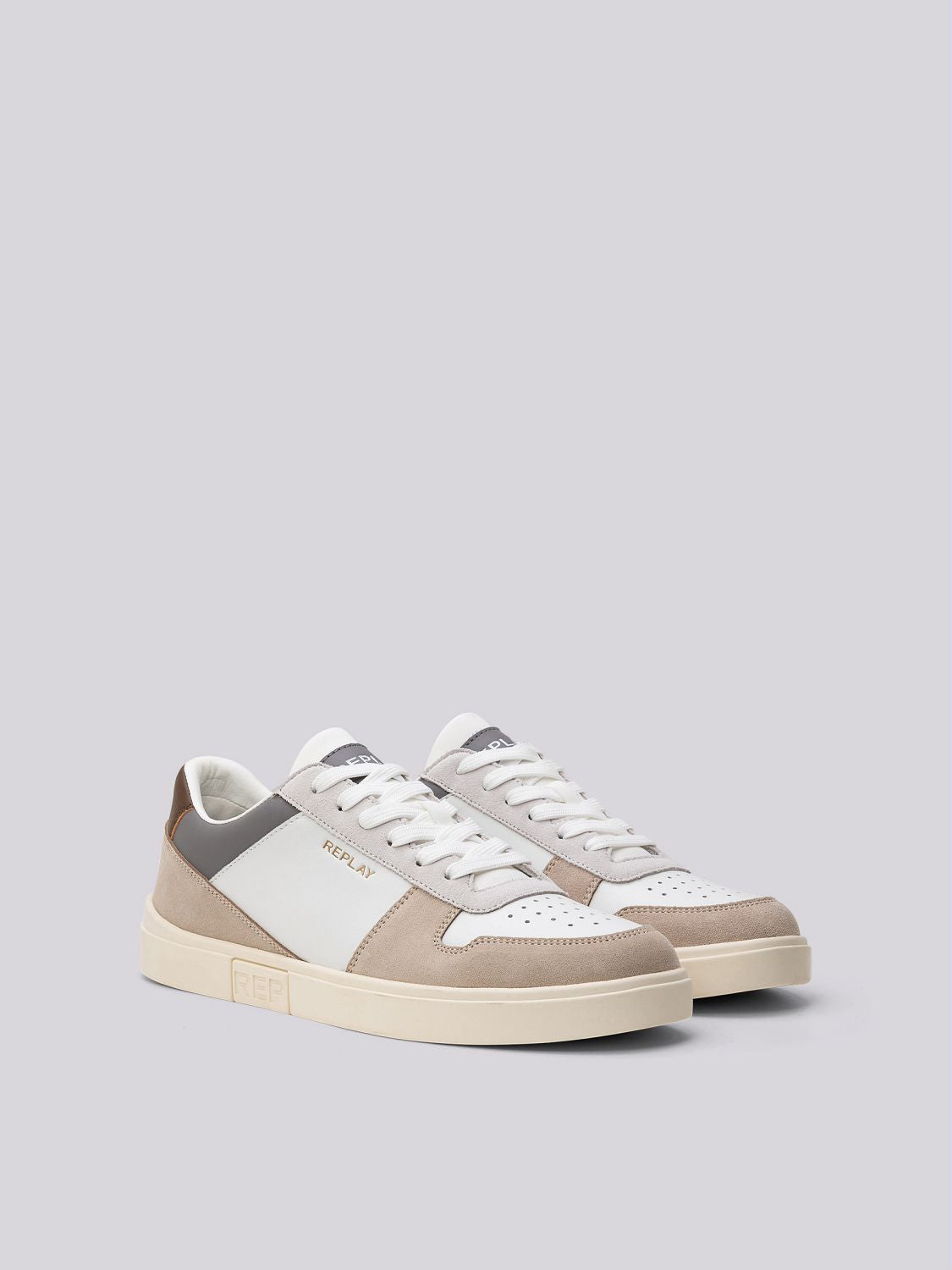 Polys Court 3 Sneaker*