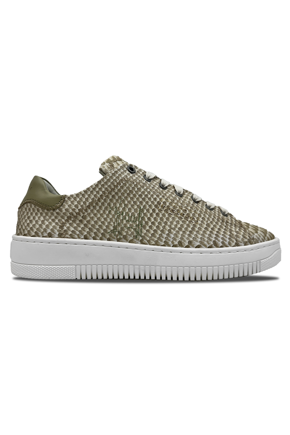 Joan Sneaker*