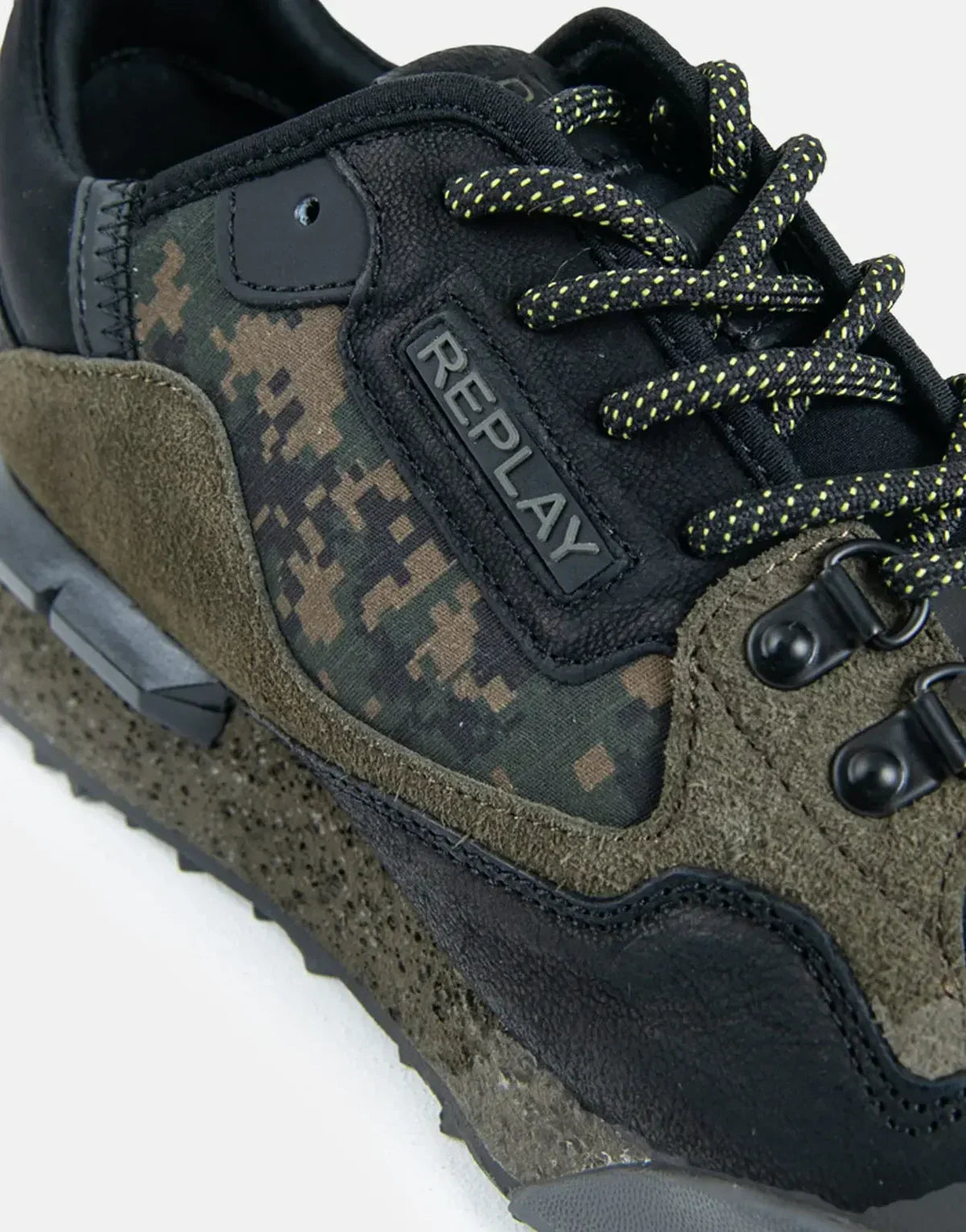 Field Speed Sneaker*